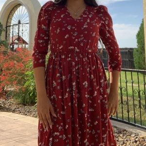 Banana Republic: Burgundy floral midi dress